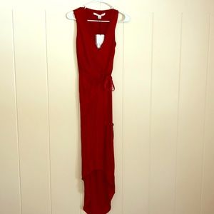 Red dress high to low with a tie. Never been worn